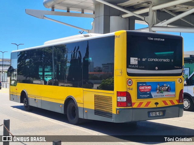 Companhia Carris de Ferro de Lisboa 2941 na cidade de Lisbon, Lisbon, Portugal, por Tôni Cristian. Número da foto: #12273755.
