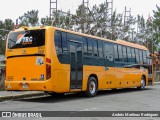 TRC 00 na cidade de Cartago, Cartago, Costa Rica, por Andrés Martínez Rodríguez. Número da foto: #12276559.