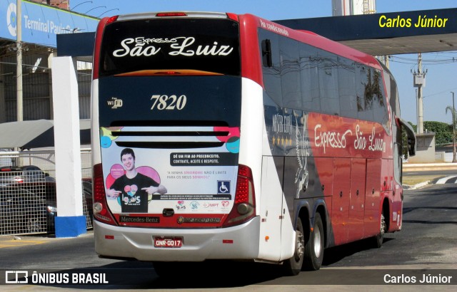 Expresso São Luiz 7820 na cidade de Goiânia, Goiás, Brasil, por Carlos Júnior. Número da foto: #12278373.