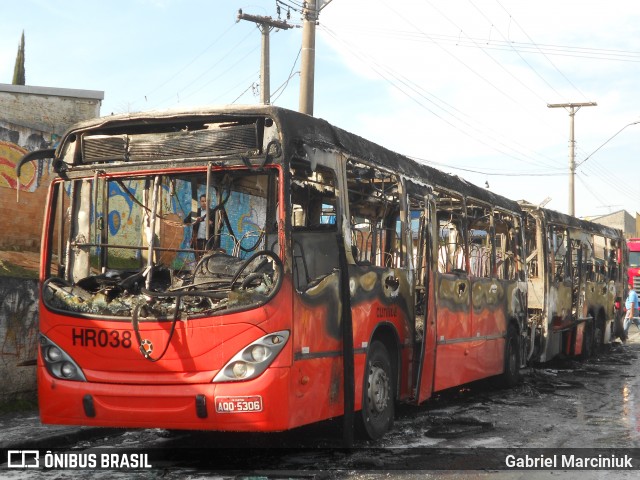 Sucata e Desmanches HR038 na cidade de Curitiba, Paraná, Brasil, por Gabriel Marciniuk. Número da foto: #12278871.