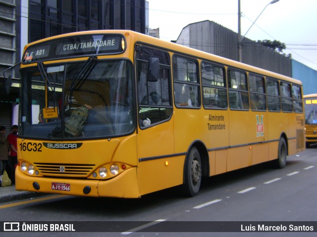 Viação Tamandaré 16C32 na cidade de Curitiba, Paraná, Brasil, por Luis Marcelo Santos. Número da foto: #12278544.