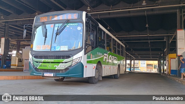 Transportes Flores RJ 128.066 na cidade de Nova Iguaçu, Rio de Janeiro, Brasil, por Paulo Leandro. Número da foto: #12281001.