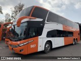 Buses Hualpén 907 na cidade de Santiago, Santiago, Metropolitana de Santiago, Chile, por Juan Guillermo Pacheco S.. Número da foto: #:id.