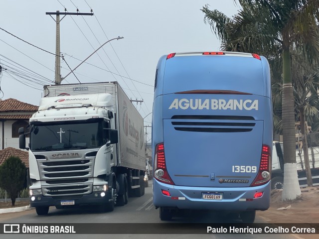 Viação Águia Branca 13509 na cidade de Capelinha, Minas Gerais, Brasil, por Paulo Henrique Coelho Correa. Número da foto: #12283509.