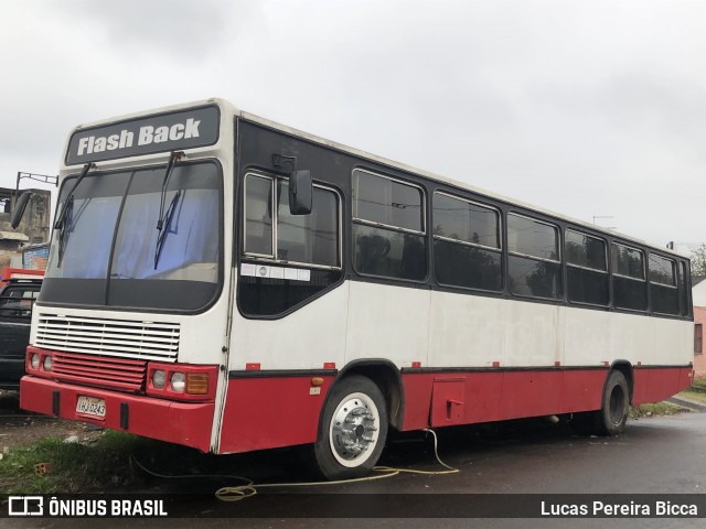 Ônibus Particulares 0243 na cidade de Sapucaia do Sul, Rio Grande do Sul, Brasil, por Lucas Pereira Bicca. Número da foto: #12284751.