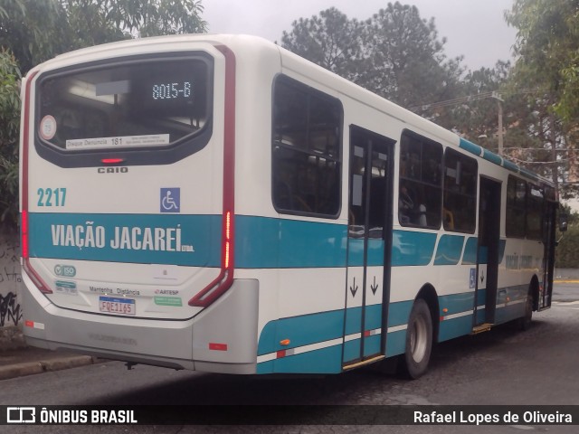 Viação Jacareí 2217 na cidade de Mogi das Cruzes, São Paulo, Brasil, por Rafael Lopes de Oliveira. Número da foto: #12284229.