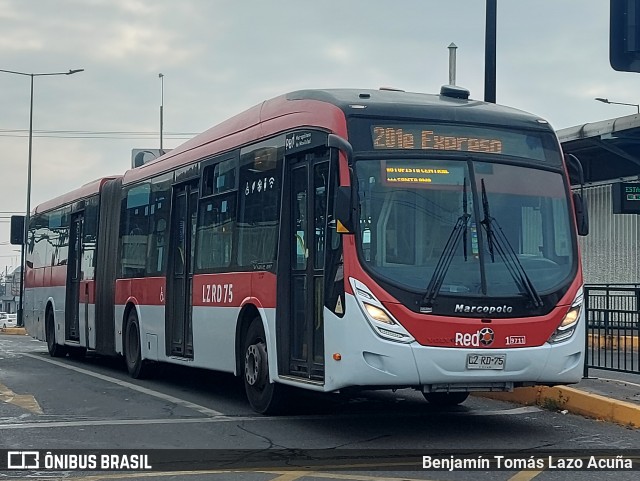 Subus 9711 na cidade de San Ramón, Santiago, Metropolitana de Santiago, Chile, por Benjamín Tomás Lazo Acuña. Número da foto: #12284664.