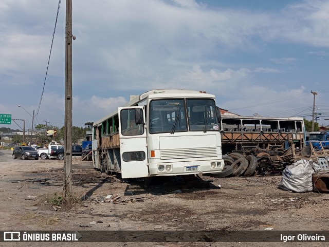 Sucata e Desmanches 1I83 na cidade de Campo Largo, Paraná, Brasil, por Igor Oliveira. Número da foto: #12287384.