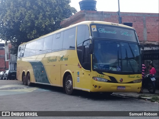 Grande Heroi 1540 na cidade de Taboão da Serra, São Paulo, Brasil, por Samuel Robson. Número da foto: #12218383.