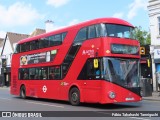 Arriva LT176 na cidade de Romford, Essex, Inglaterra, por Fábio Takahashi Tanniguchi. Número da foto: #12219820.