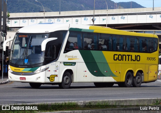 Empresa Gontijo de Transportes 19095 na cidade de Rio de Janeiro, Rio de Janeiro, Brasil, por Luiz Petriz. Número da foto: #12290521.