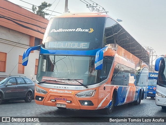 Pullman Bus 3831 na cidade de Estación Central, Santiago, Metropolitana de Santiago, Chile, por Benjamín Tomás Lazo Acuña. Número da foto: #12292900.