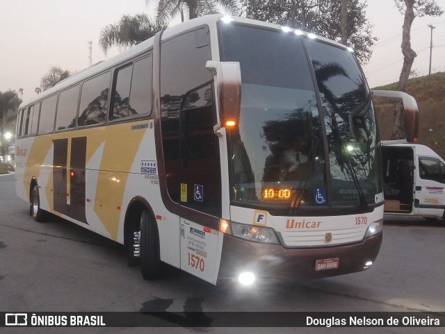 Unicar 1570 na cidade de Arujá, São Paulo, Brasil, por Douglas Nelson de Oliveira. Número da foto: #12290828.