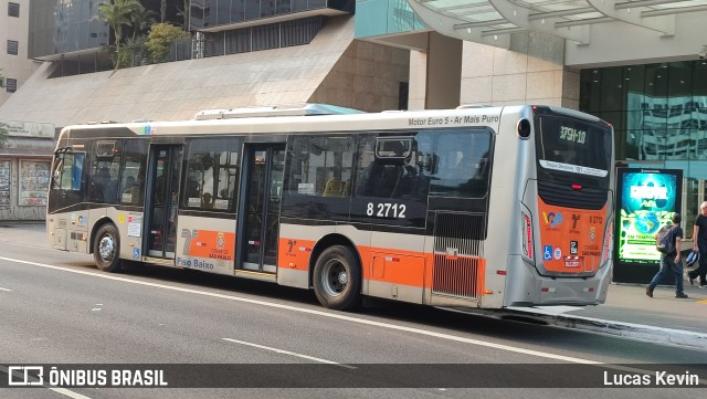 Viação Gato Preto 8 2712 na cidade de São Paulo, São Paulo, Brasil, por Lucas Kevin. Número da foto: #12292116.