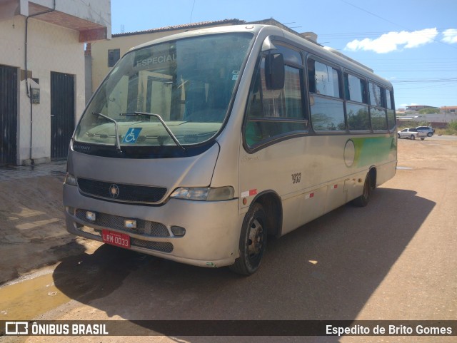 Ônibus Particulares 0000 na cidade de Paulistana, Piauí, Brasil, por Espedito de Brito Gomes. Número da foto: #12223414.
