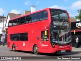 Stagecoach 10334 na cidade de Romford, Essex, Inglaterra, por Fábio Takahashi Tanniguchi. Número da foto: #12222827.