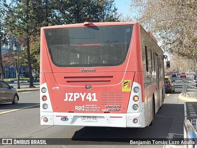 Buses Vule 1837 na cidade de Santiago, Santiago, Metropolitana de Santiago, Chile, por Benjamín Tomás Lazo Acuña. Número da foto: #12224081.