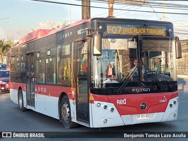 STU Santiago Transporte Urbano SPRY80 na cidade de Puente Alto, Cordillera, Metropolitana de Santiago, Chile, por Benjamín Tomás Lazo Acuña. Número da foto: #12224085.