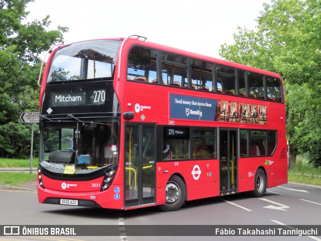 Abellio London Bus Company 2031 na cidade de London, Greater London, Inglaterra, por Fábio Takahashi Tanniguchi. Número da foto: #12227170.
