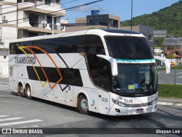 Transgiro Turismo 5230 na cidade de Balneário Camboriú, Santa Catarina, Brasil, por Shayan Lee. Número da foto: #12227600.