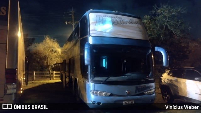 Banda Passarela  na cidade de Novo Hamburgo, Rio Grande do Sul, Brasil, por Vinícius Weber. Número da foto: #12228267.