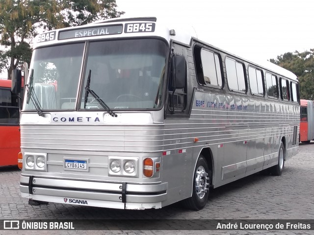 Ônibus Particulares 9752 na cidade de Curitiba, Paraná, Brasil, por André Lourenço de Freitas. Número da foto: #12232167.