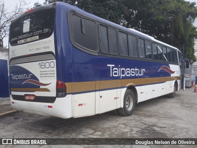 Taipastur Transportes Turísticos 1600 na cidade de São Paulo, São Paulo, Brasil, por Douglas Nelson de Oliveira. Número da foto: #12234361.