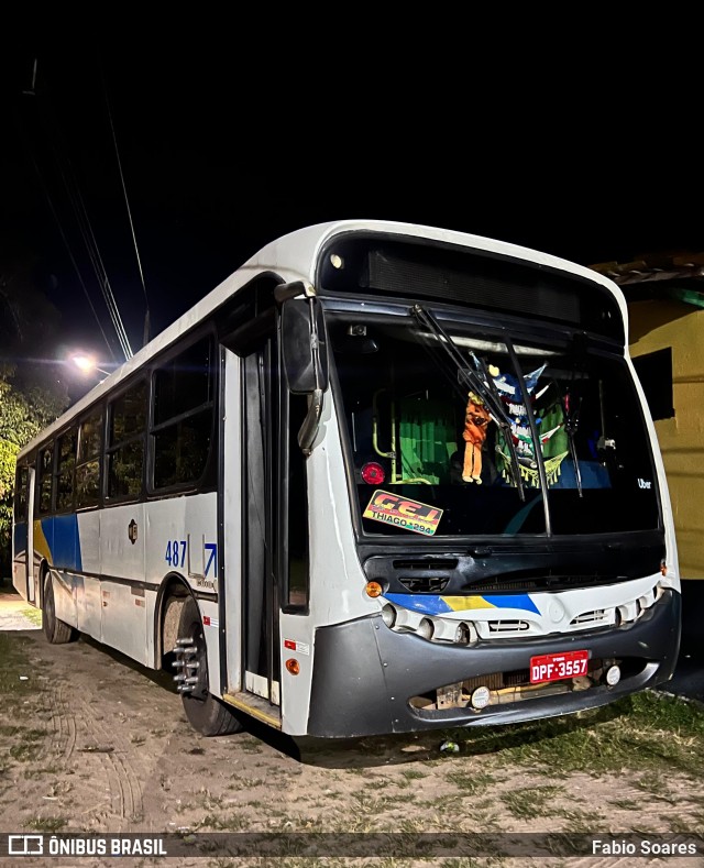 Ônibus Particulares 487 na cidade de Bragança, Pará, Brasil, por Fabio Soares. Número da foto: #12294298.