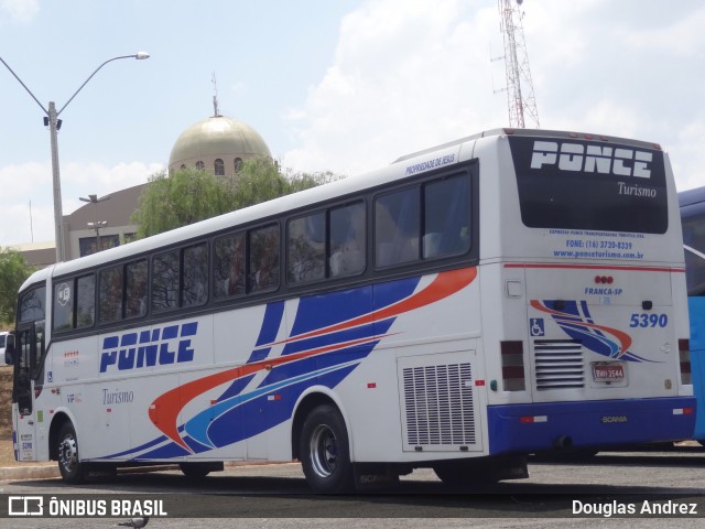 Ponce Turismo 5390 na cidade de Trindade, Goiás, Brasil, por Douglas Andrez. Número da foto: #12319814.