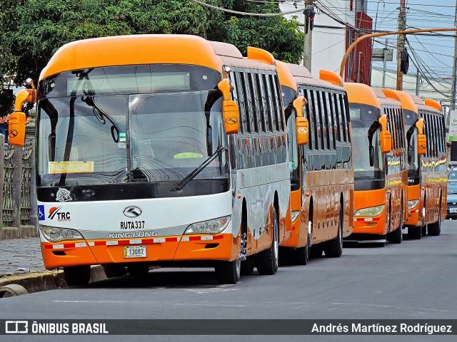 TRC 00 na cidade de Cartago, Cartago, Costa Rica, por Andrés Martínez Rodríguez. Número da foto: #12317995.