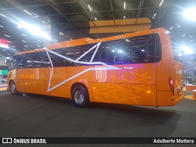 Marcopolo  na cidade de São Paulo, São Paulo, Brasil, por Adalberto Mattera. Número da foto: #12318465.