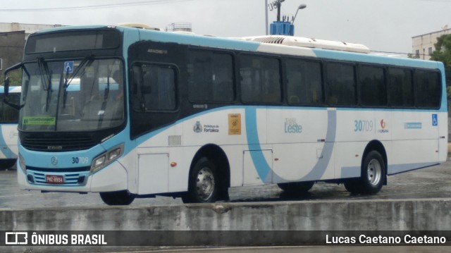 Via Urbana 30709 na cidade de Fortaleza, Ceará, Brasil, por Lucas Caetano. Número da foto: #12322983.
