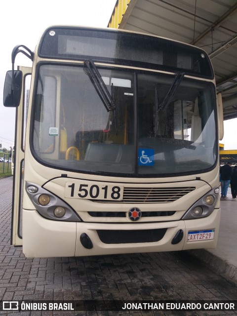 Leblon Transporte de Passageiros 15018 na cidade de Fazenda Rio Grande, Paraná, Brasil, por JONATHAN EDUARDO CANTOR. Número da foto: #12322821.