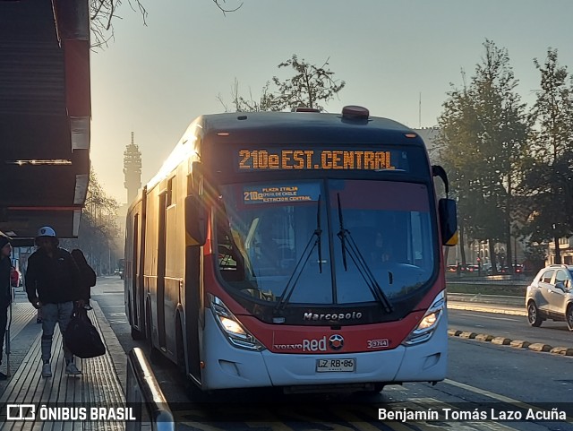 Subus 9764 na cidade de Santiago, Santiago, Metropolitana de Santiago, Chile, por Benjamín Tomás Lazo Acuña. Número da foto: #12327086.