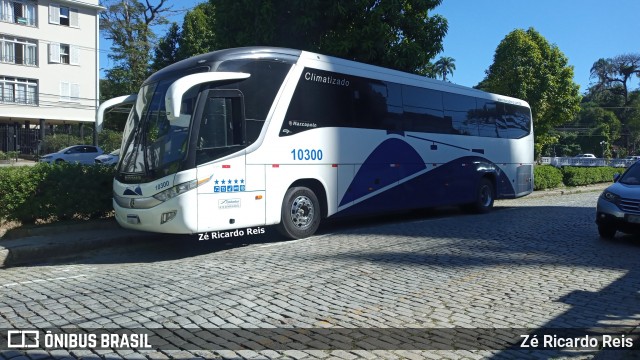 Ônibus Particulares 10300 na cidade de Petrópolis, Rio de Janeiro, Brasil, por Zé Ricardo Reis. Número da foto: #12326050.