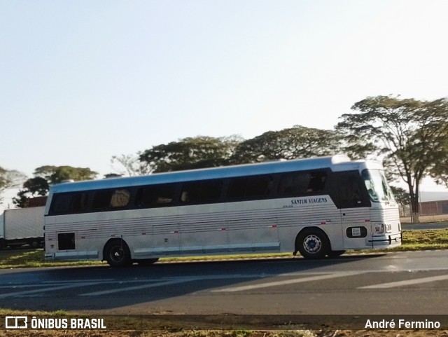 Santur Viagens 7B10 na cidade de Araras, São Paulo, Brasil, por André Fermino . Número da foto: #12332331.