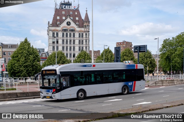 RET - Rotterdamse Elektrische Tram 1521 na cidade de Rotterdam, South Holland, Países Baixos, por Omar Ramírez Thor2102. Número da foto: #12331512.