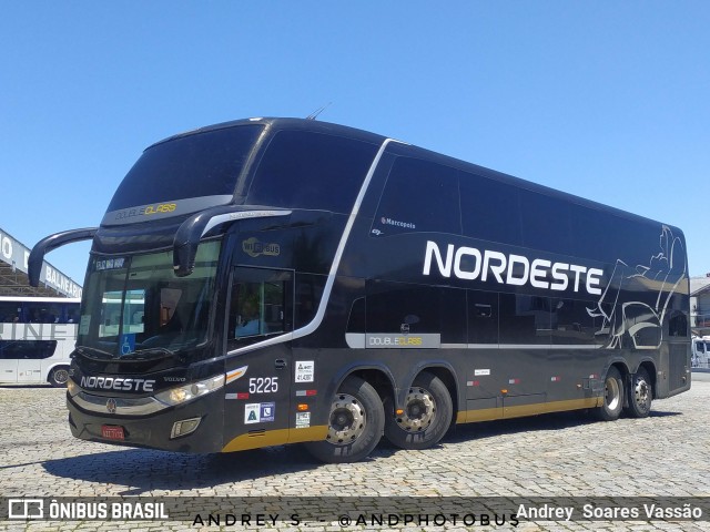Expresso Nordeste 5225 na cidade de Balneário Camboriú, Santa Catarina, Brasil, por Andrey  Soares Vassão. Número da foto: #12330442.