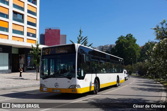 SMTUC - Serviços Municipalizados de Transportes Urbanos de Coimbra 265 na cidade de Coimbra, Coimbra, Portugal, por César de Oliveira. Número da foto: #12333509.