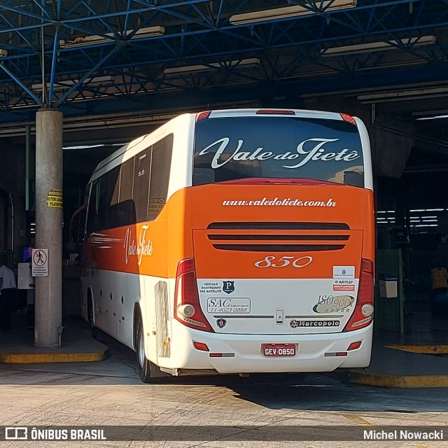 Viação Vale do Tietê 850 na cidade de São Paulo, São Paulo, Brasil, por Michel Nowacki. Número da foto: #12338766.