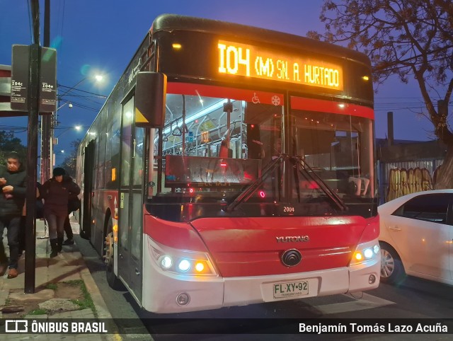 Buses Vule 2004 na cidade de Maipú, Santiago, Metropolitana de Santiago, Chile, por Benjamín Tomás Lazo Acuña. Número da foto: #12337138.