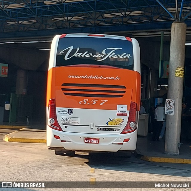 Viação Vale do Tietê 857 na cidade de São Paulo, São Paulo, Brasil, por Michel Nowacki. Número da foto: #12338764.