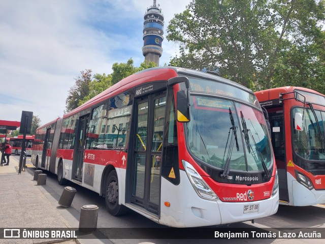 Subus 9855 na cidade de Santiago, Santiago, Metropolitana de Santiago, Chile, por Benjamín Tomás Lazo Acuña. Número da foto: #12337151.