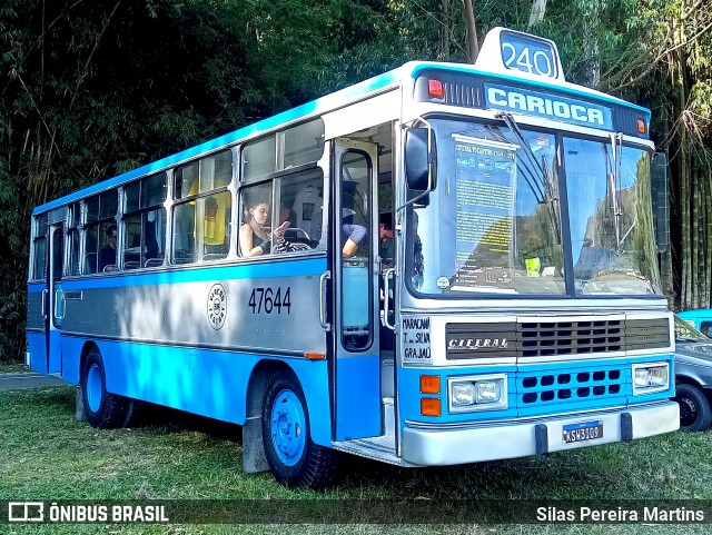 Ônibus Particulares 47644 na cidade de Petrópolis, Rio de Janeiro, Brasil, por Silas Pereira Martins. Número da foto: #12337106.