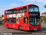 Arriva DW520 na cidade de Waltham Cross, Hertfordshire, Inglaterra, por Fábio Takahashi Tanniguchi. Número da foto: #12338545.