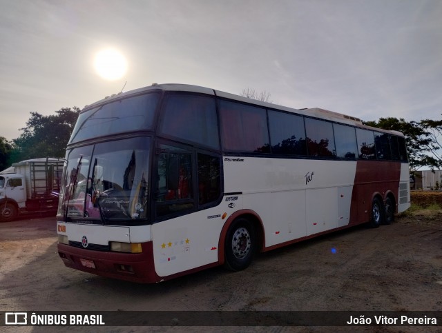 Ônibus Particulares 021498 na cidade de Fernandópolis, São Paulo, Brasil, por João Vitor Pereira. Número da foto: #12339569.
