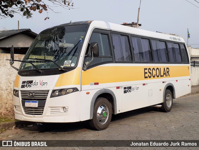 Tios da Van Transportes 16 na cidade de Navegantes, Santa Catarina, Brasil, por Jonatan Eduardo Jurk Ramos. Número da foto: #12341170.