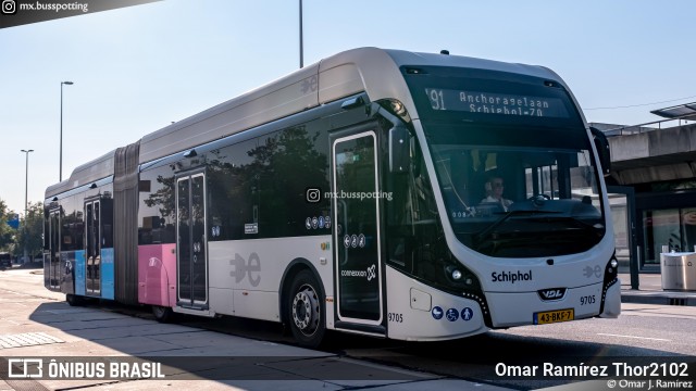 Connexxion 9705 na cidade de Haarlemmermeer, North Holland, Países Baixos, por Omar Ramírez Thor2102. Número da foto: #12340670.