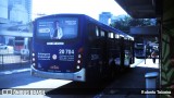 Auto Viação Urubupungá 20.704 na cidade de São Paulo, São Paulo, Brasil, por Roberto Teixeira. Número da foto: #12340956.