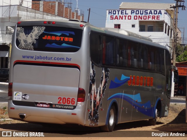 Jabotur Turismo 2066 na cidade de Trindade, Goiás, Brasil, por Douglas Andrez. Número da foto: #12298651.